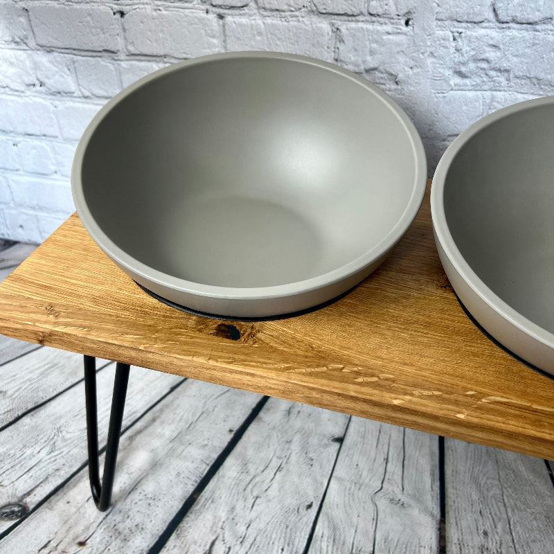 Futterstation Urban Edge mit Betonoptik Näpfen für Grosse Hunde - sofort verfügbares Einzelstueck