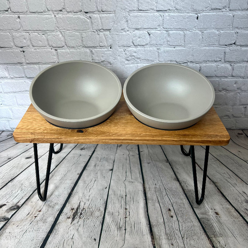 Futterstation Urban Edge mit Betonoptik Näpfen für Grosse Hunde - sofort verfügbares Einzelstueck