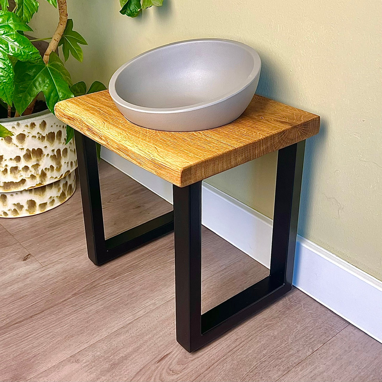 Trinkstation Hund Melaminnapf Betonoptik mit Baumkante - Natural Edge BM
